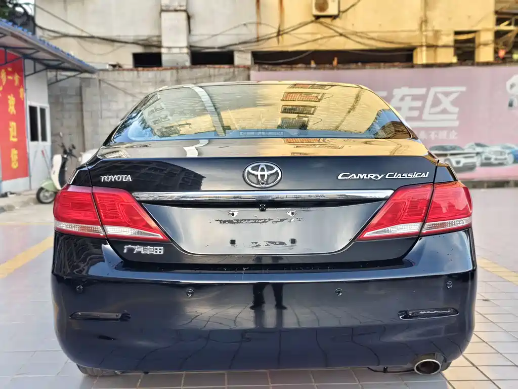 Toyota Camry 2014 — фото 18