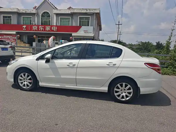 Peugeot 308 2015