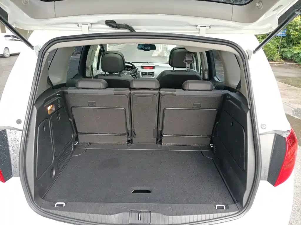 Opel Meriva 2014 — фото 12