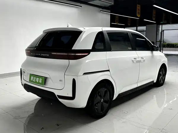 BYD D1 2023