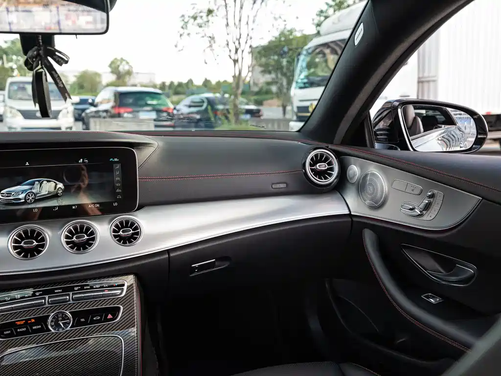 Mercedes-Benz E-Class AMG 2019 — фото 5