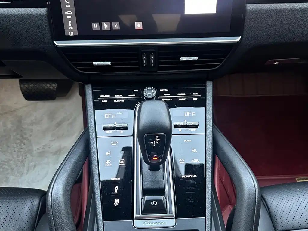 Porsche Cayenne 2018 — фото 13
