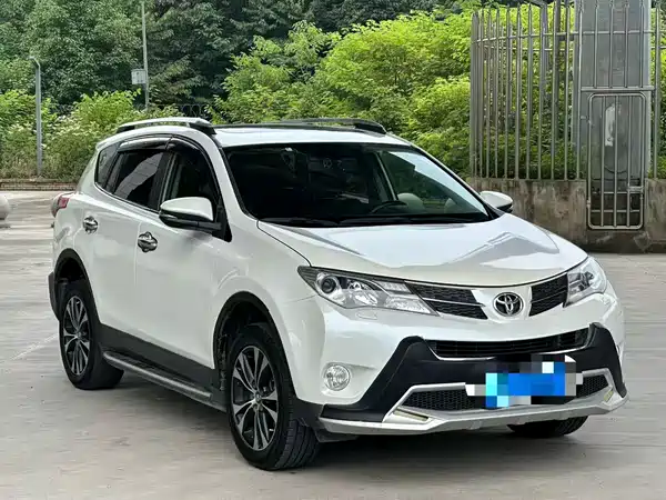 Toyota RAV4 2015