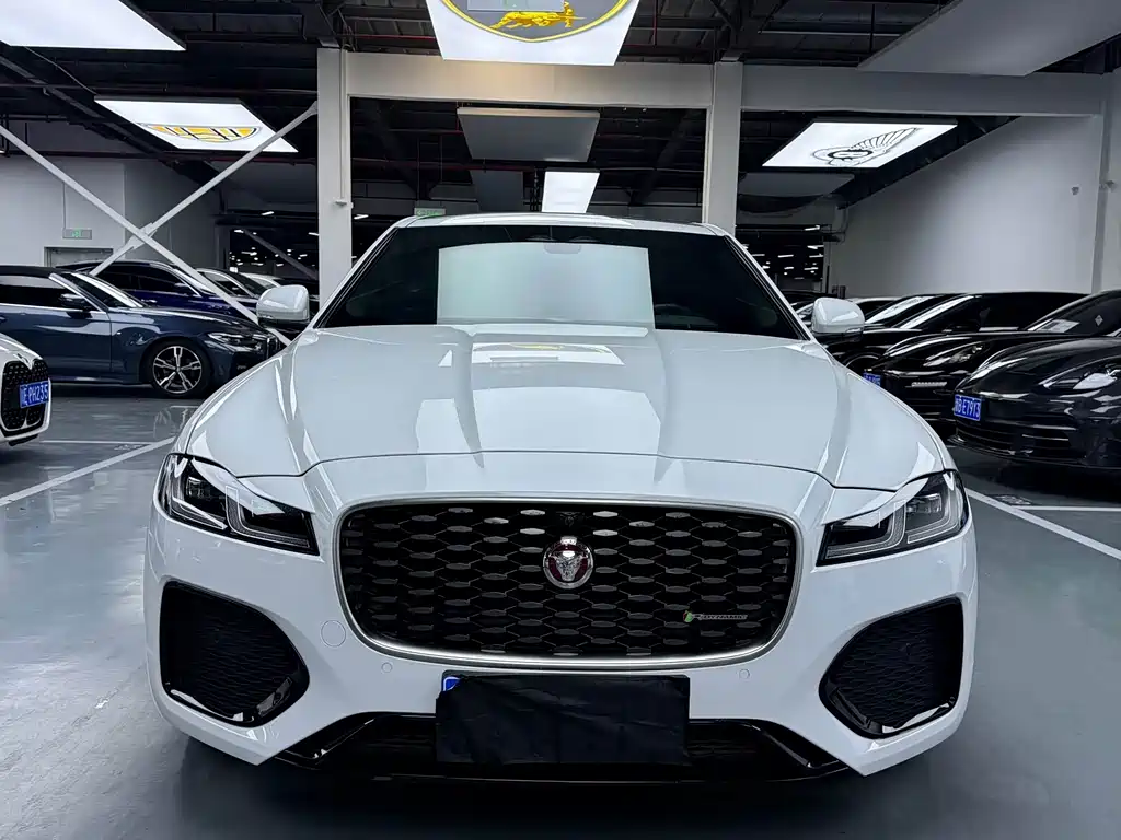 Jaguar XFL 2023 — фото 2