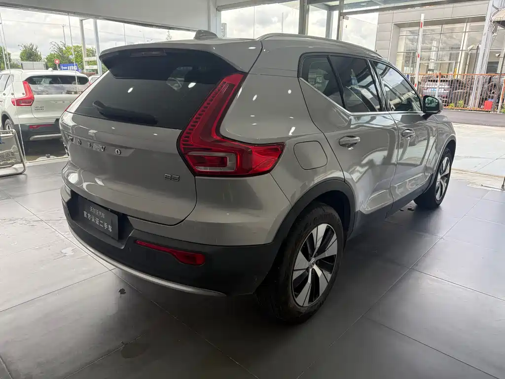 Volvo XC40 2024 — фото 10