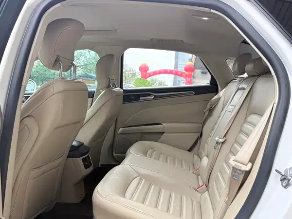 Ford Mondeo 2013