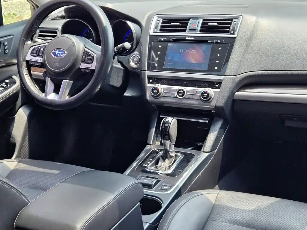 Subaru Outback 2016 — фото 7