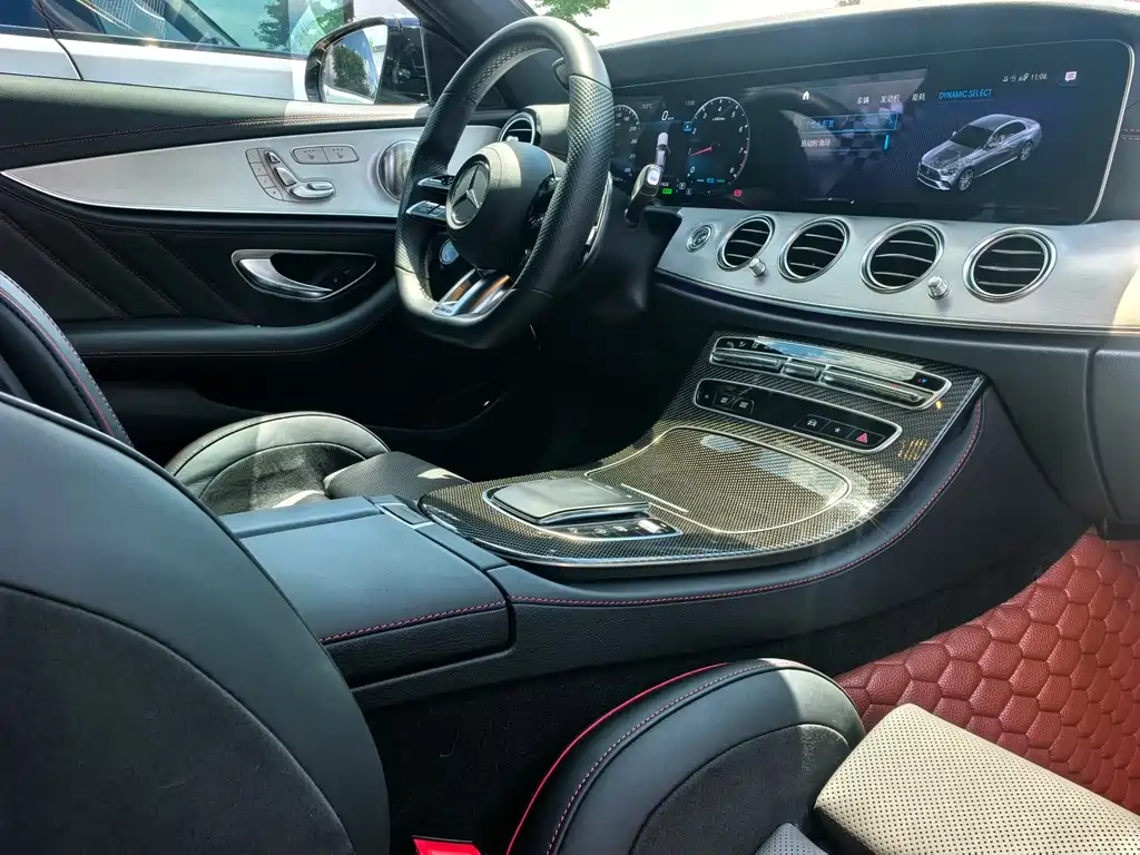 Mercedes-Benz E-Class AMG 2022 — фото 8