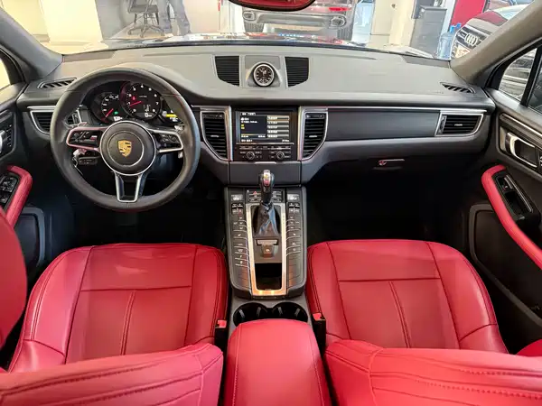 Porsche Macan 2014