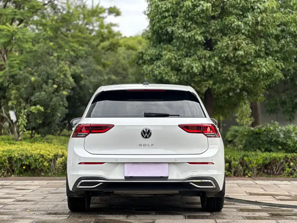Volkswagen Golf 2025