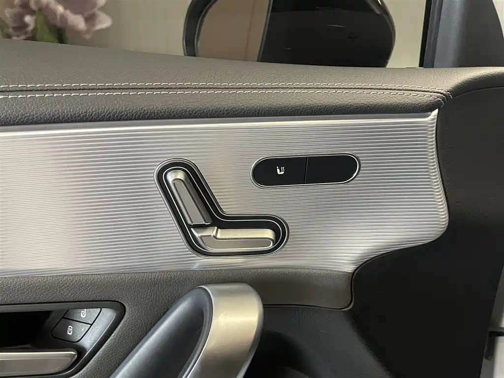 Mercedes-Benz A-Class AMG 2021 — фото 24