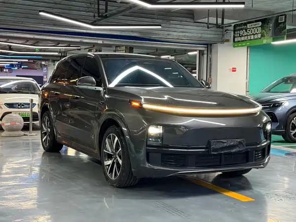 Li Auto L8 2023