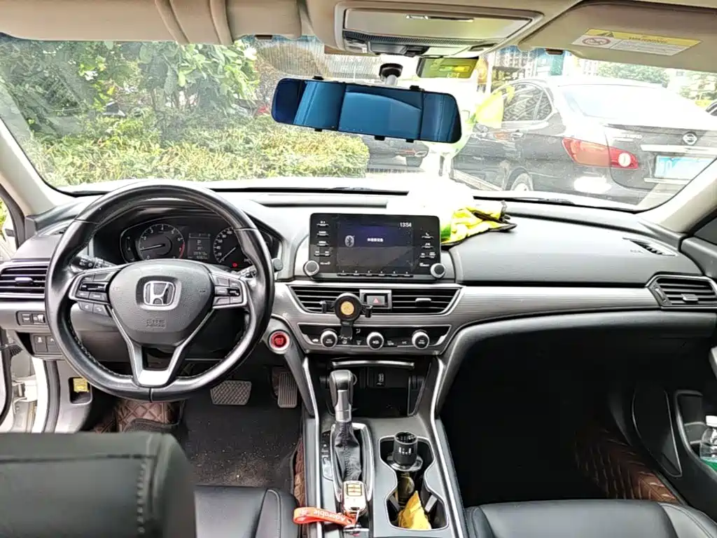 Honda Accord 2021 — фото 10