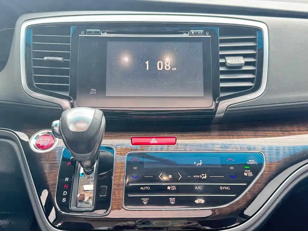Honda Odyssey 2018 — фото 10