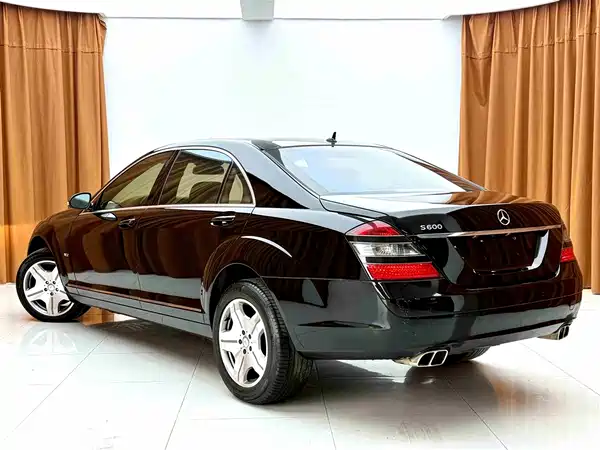 Mercedes-Benz S-Class 2008