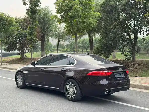 Jaguar XFL 2021