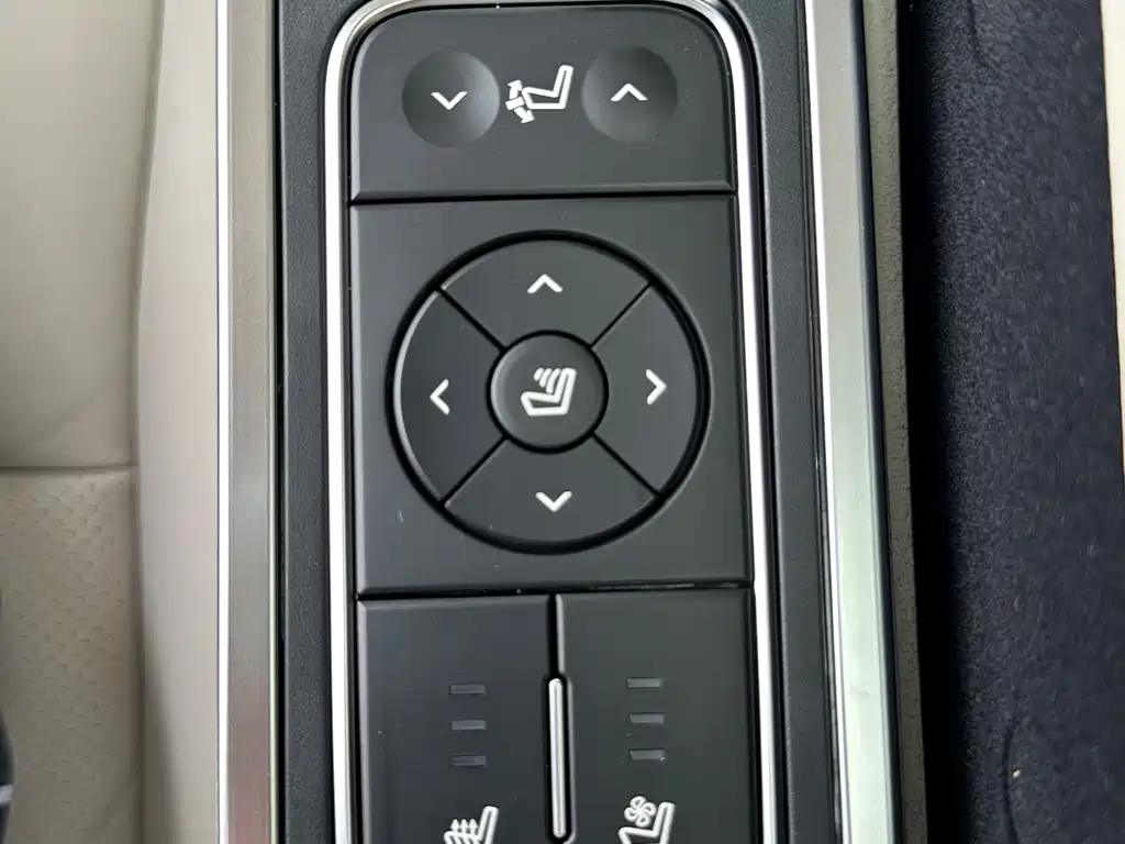 GAC Motor Trumpchi M8 2019 — фото 31