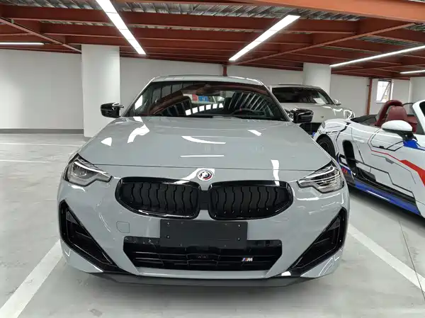 BMW M240i 2025