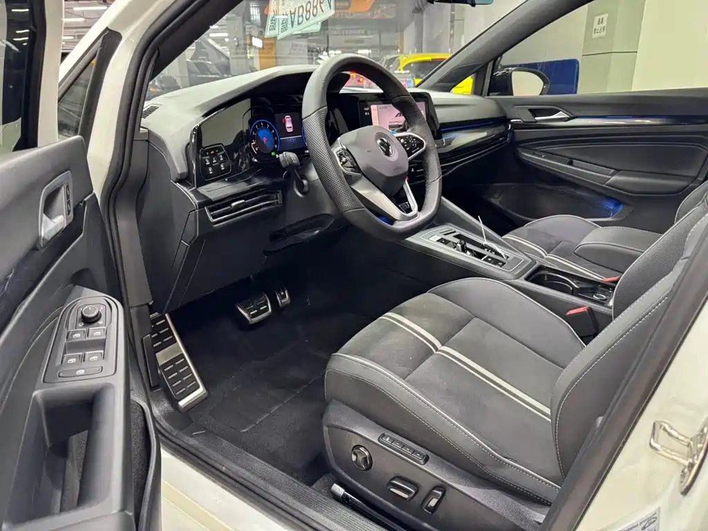 Volkswagen Golf 2022