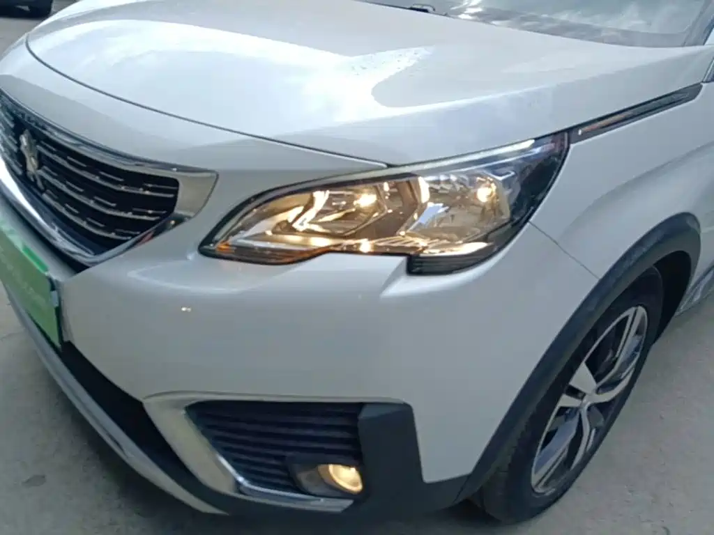 Peugeot 5008 2018 — фото 24
