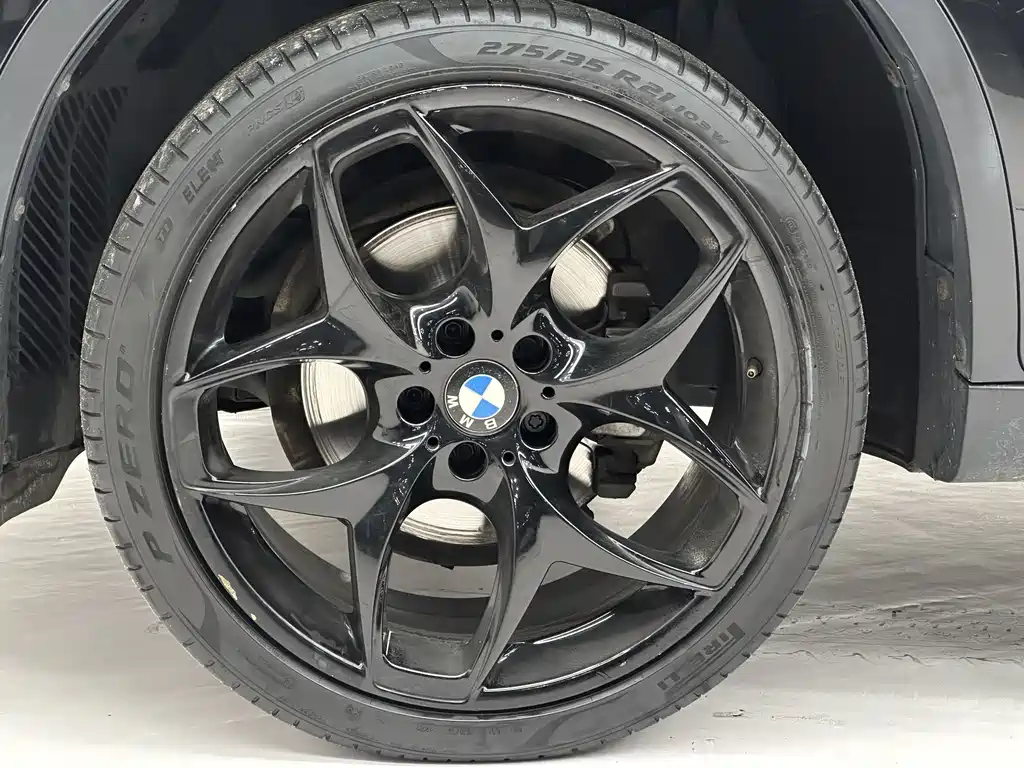 BMW X6 2018 — фото 29