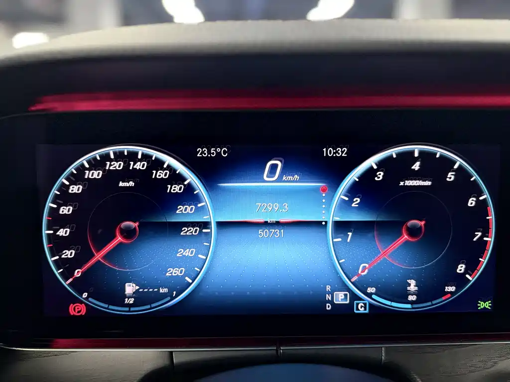 Mercedes-Benz E-Class 2020 — фото 16