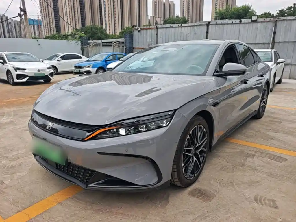 BYD Han 2025 — фото 1
