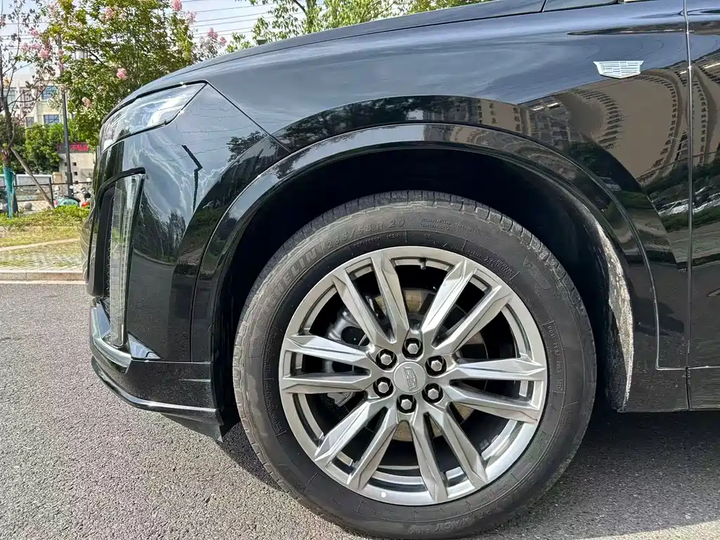 Cadillac XT6 2022 — фото 11