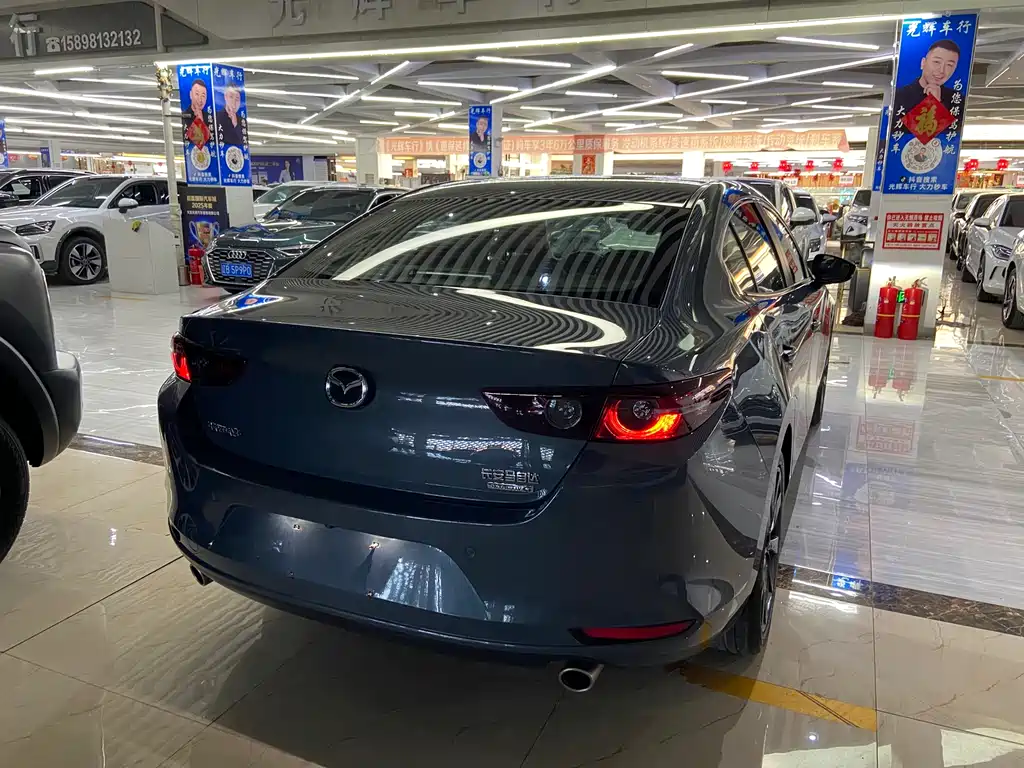 Mazda 3 Axela 2023