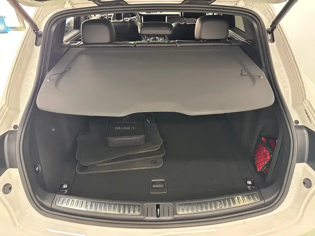 Porsche Macan 2019 — фото 19