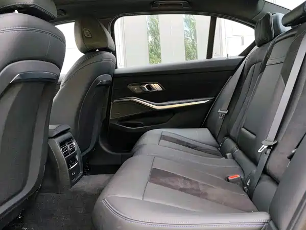 BMW 3 Series 2025