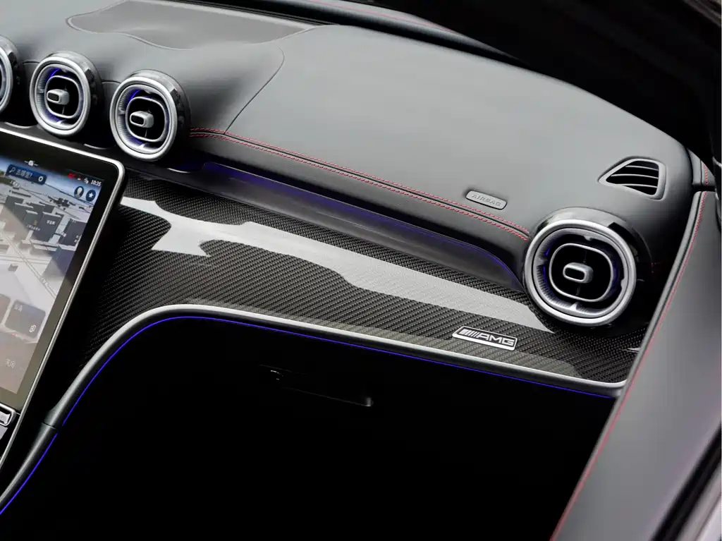 Mercedes-Benz C-Class AMG 2025 — фото 15