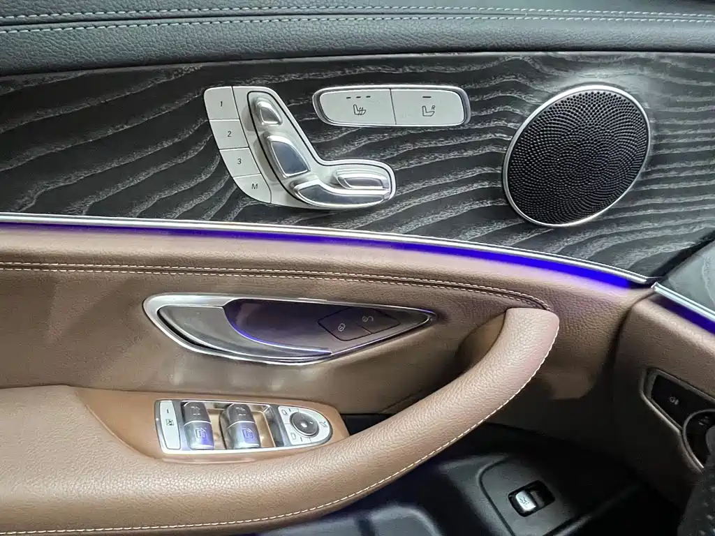 Mercedes-Benz E-Class 2017 — фото 14