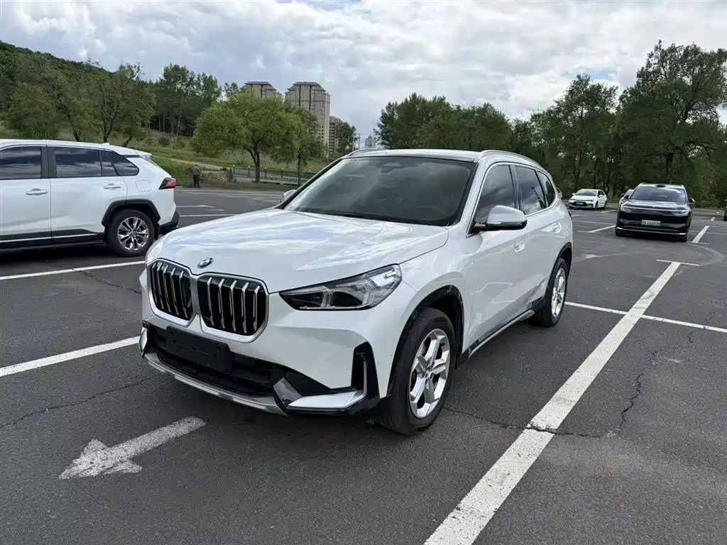BMW X1 2023 — фото 1