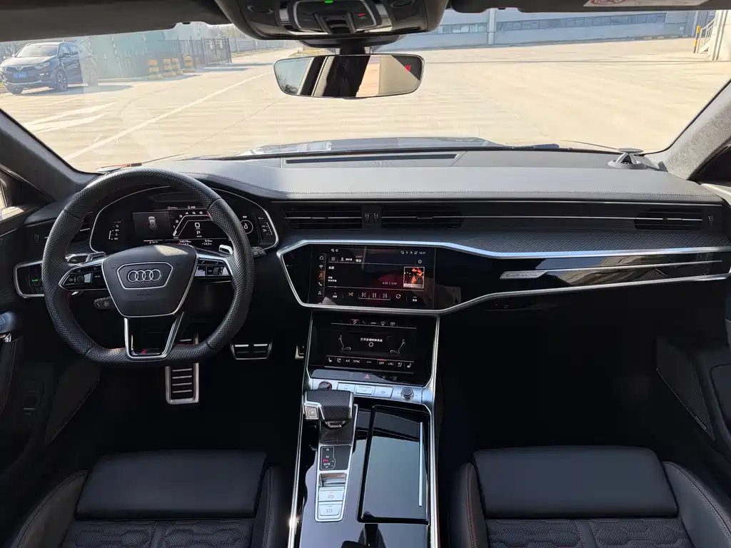 Audi RS 6 2022 — фото 10