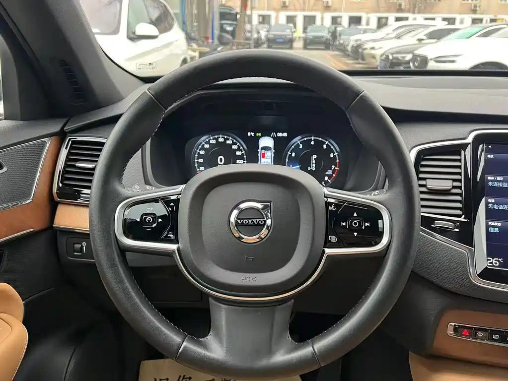 Volvo XC90 2017 — фото 23