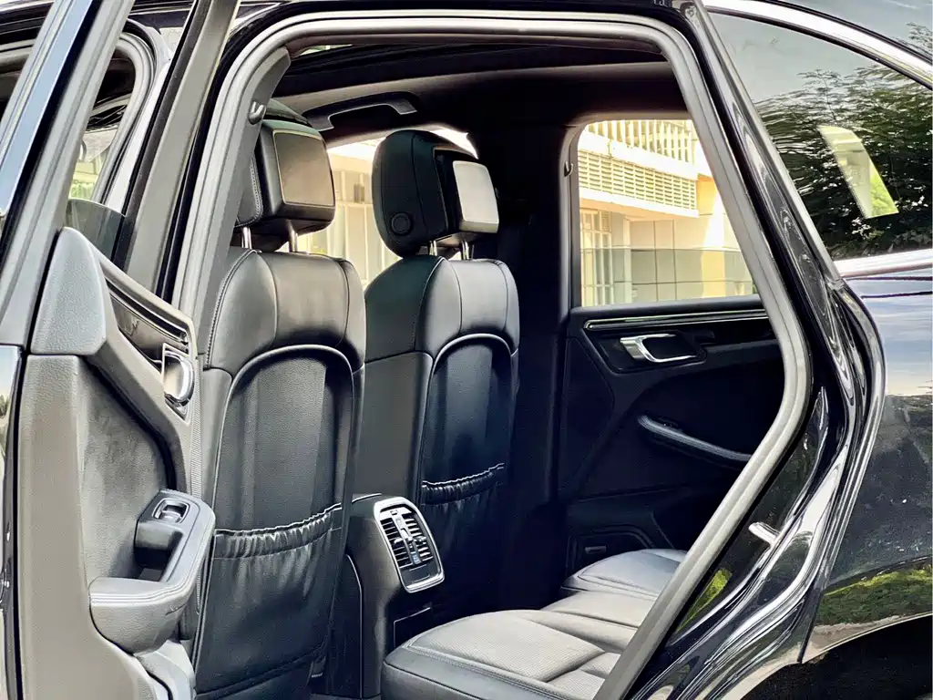 Porsche Macan 2015 — фото 12