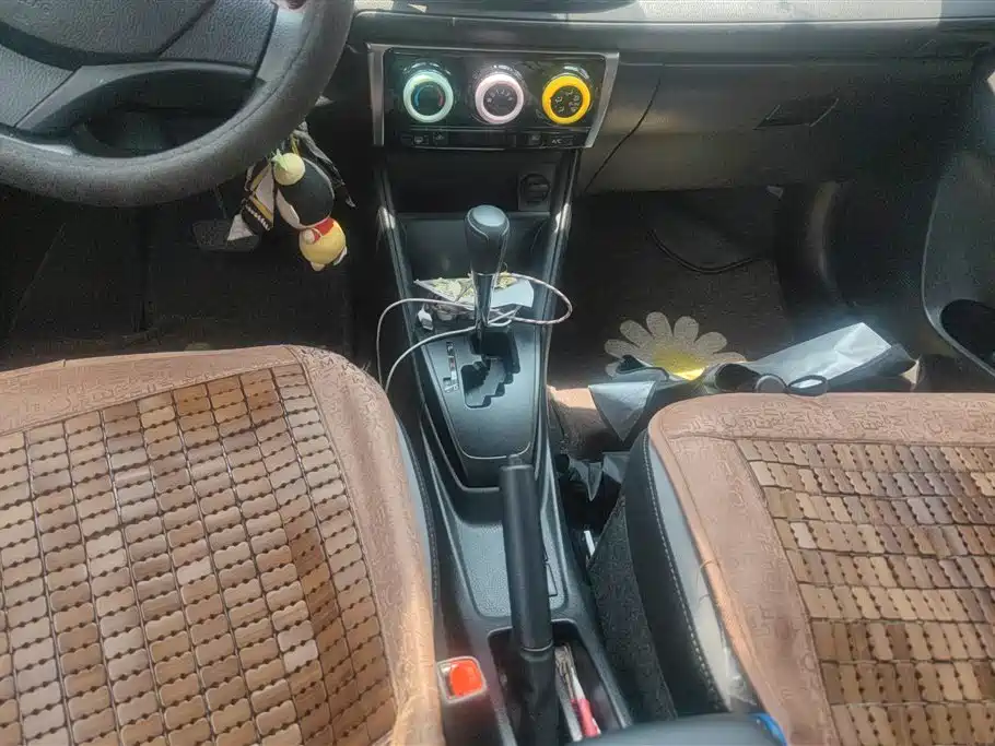 Toyota Yaris L 2021 — фото 16