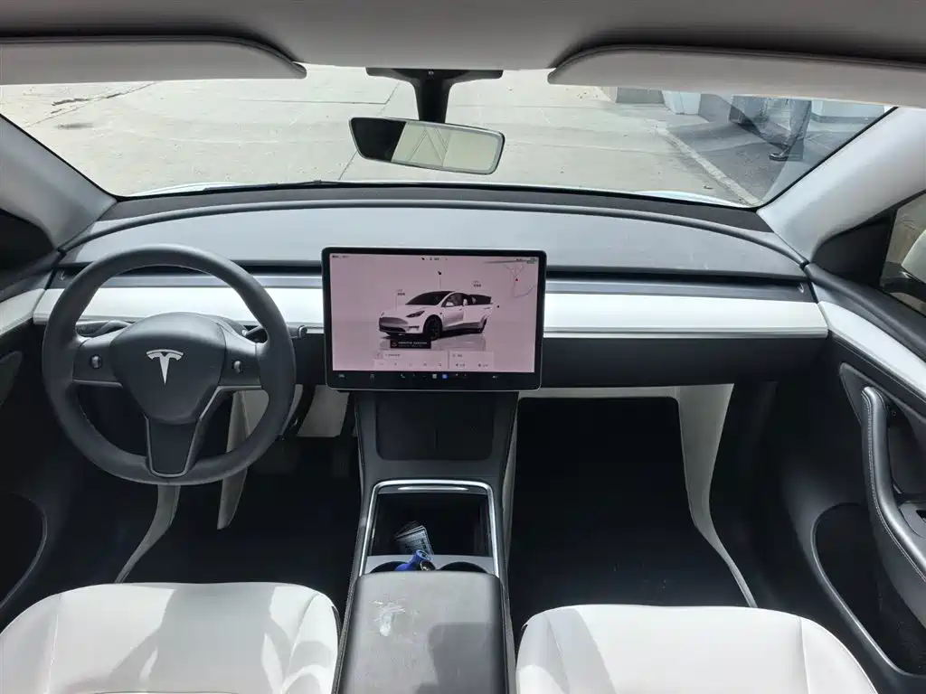 Tesla Model Y 2023 — фото 7