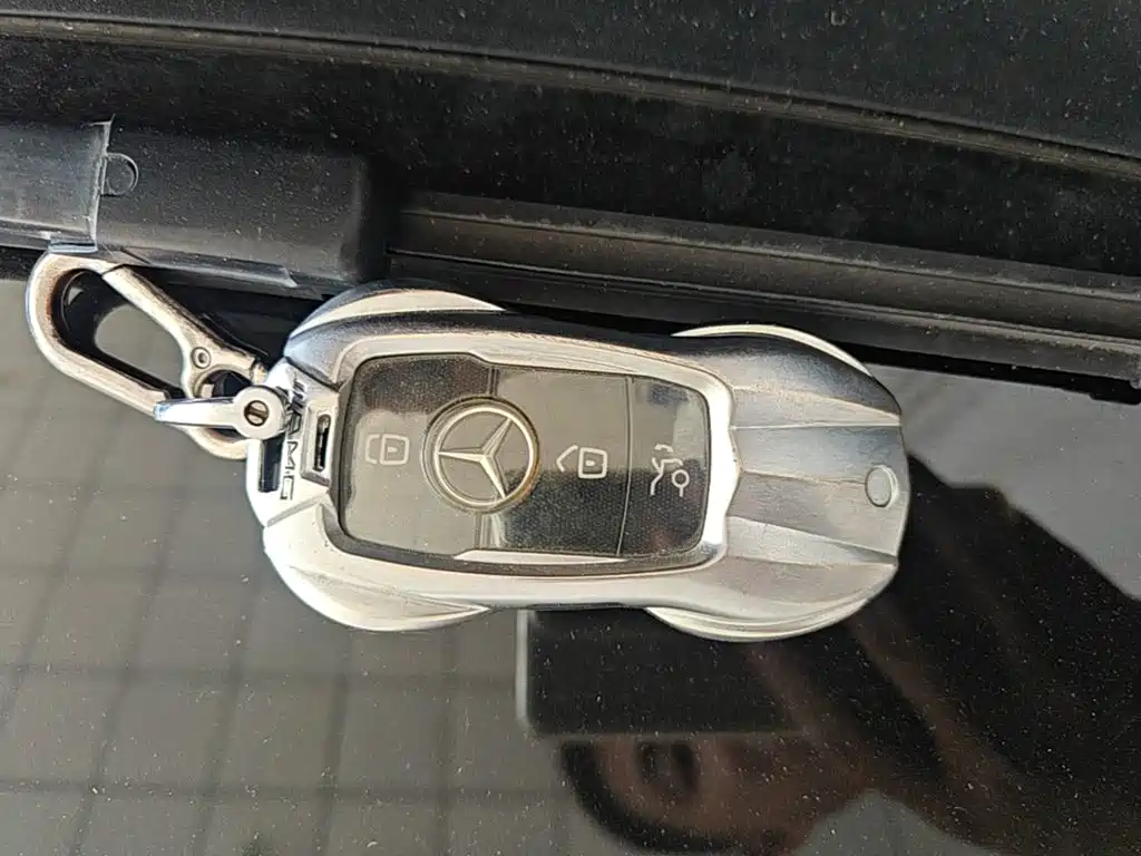 Mercedes-Benz E-Class 2023 — фото 9