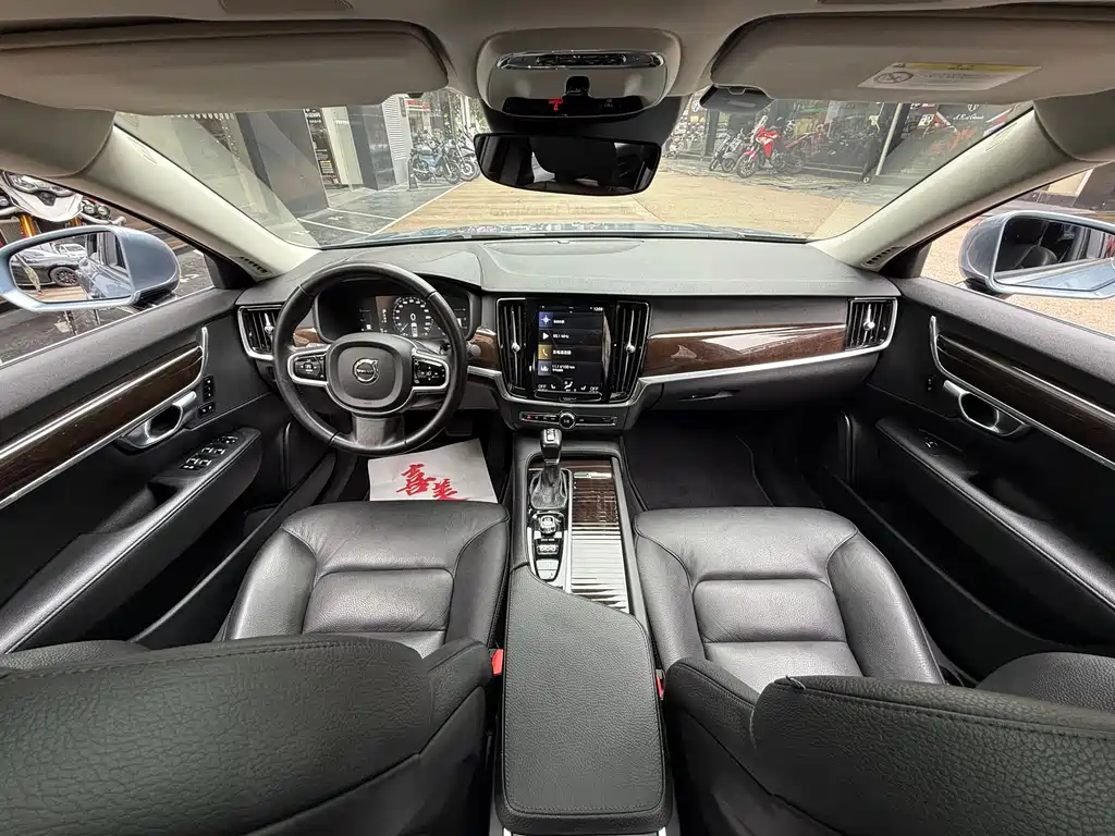 Volvo S90 2018 — фото 14