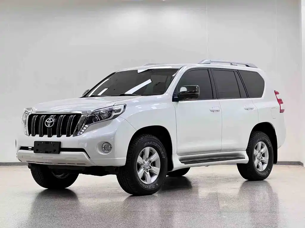 Toyota Prado 2017 — фото 1