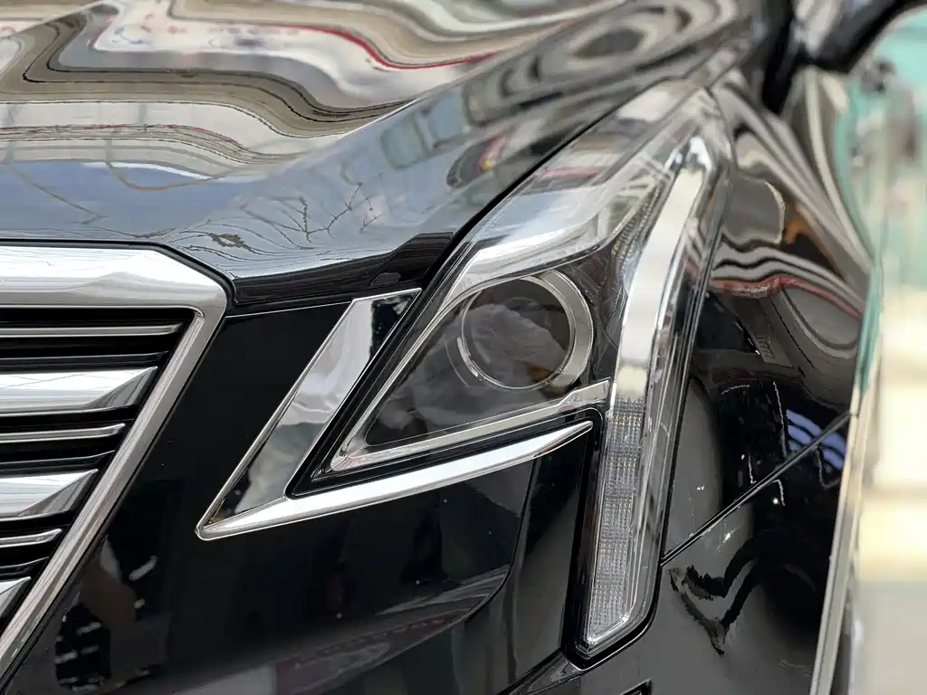 Cadillac XT5 2019 — фото 13