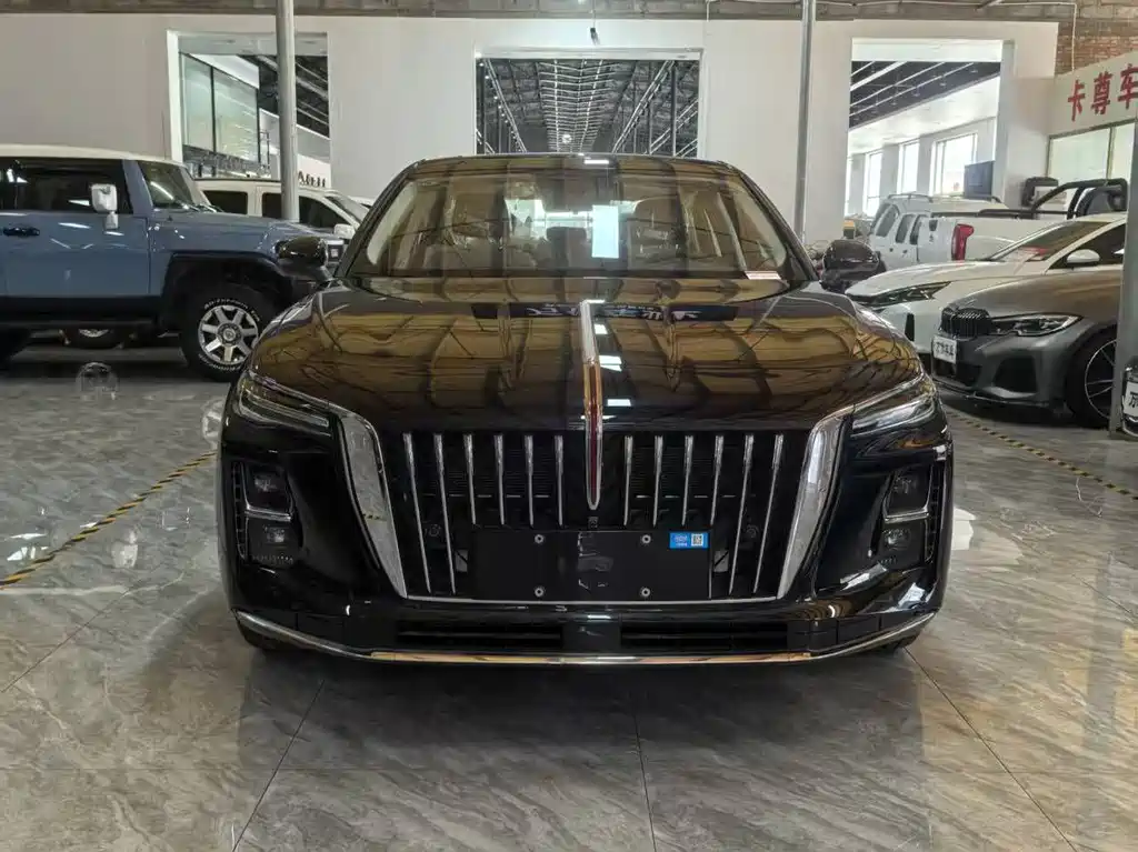 Hongqi H5 PHEV 2026 — фото 1