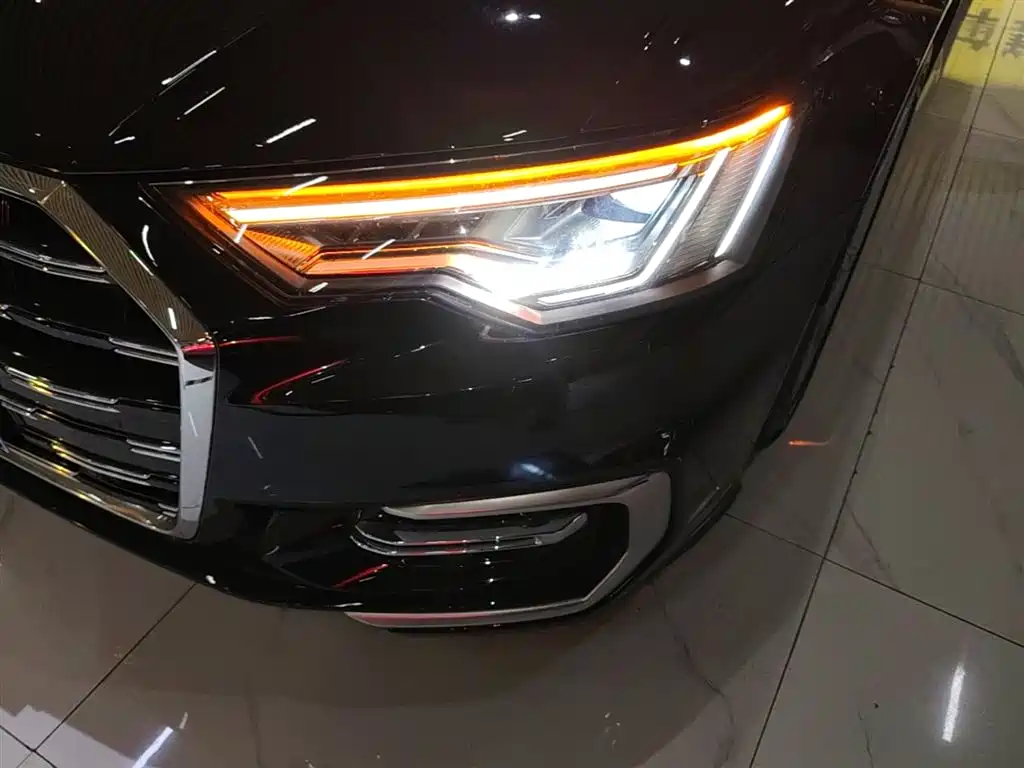 Audi A6L 2025 — фото 24