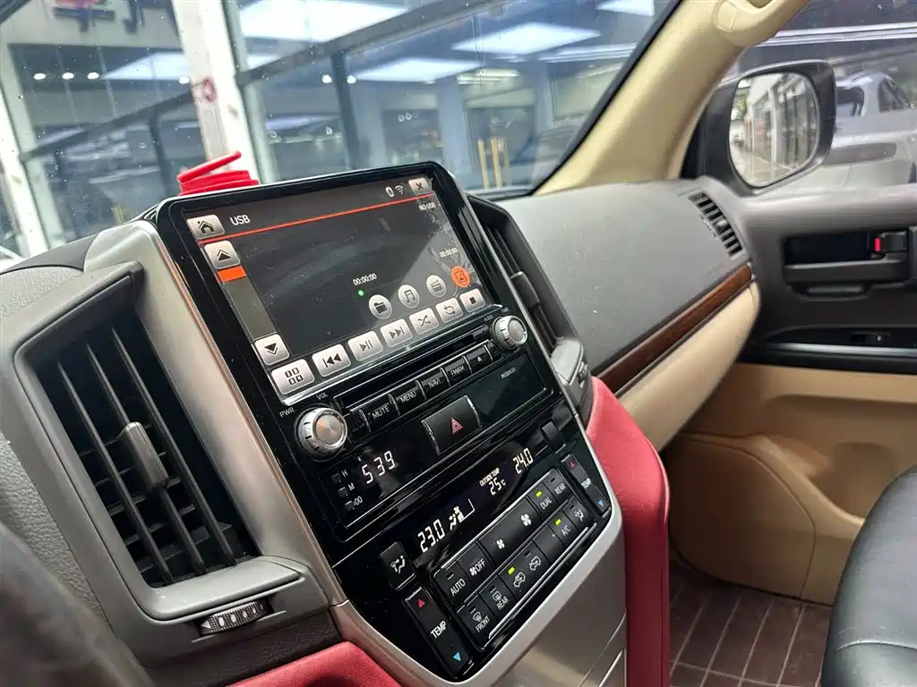 Toyota Land Cruiser 2016 — фото 8