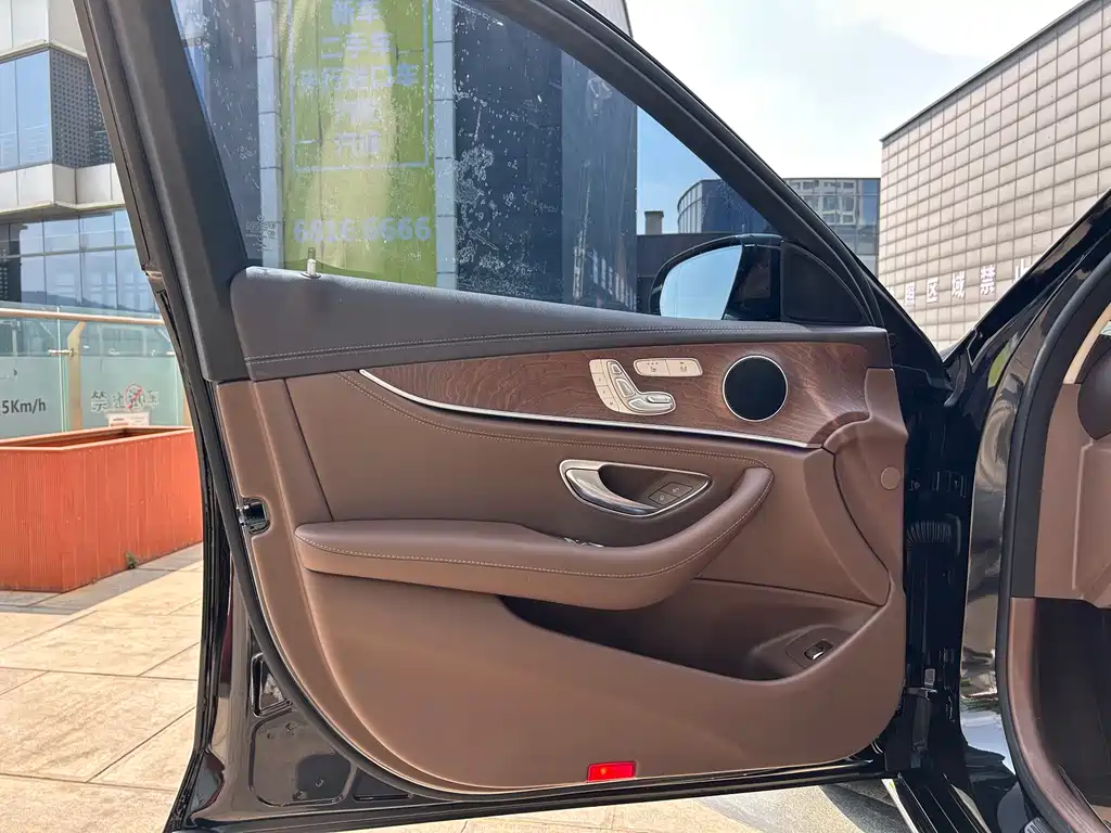 Mercedes-Benz E-Class 2020 — фото 10