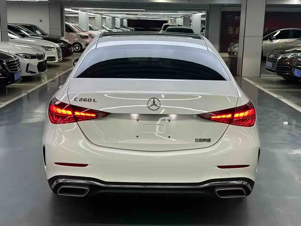 Mercedes-Benz C-Class 2023 — фото 9