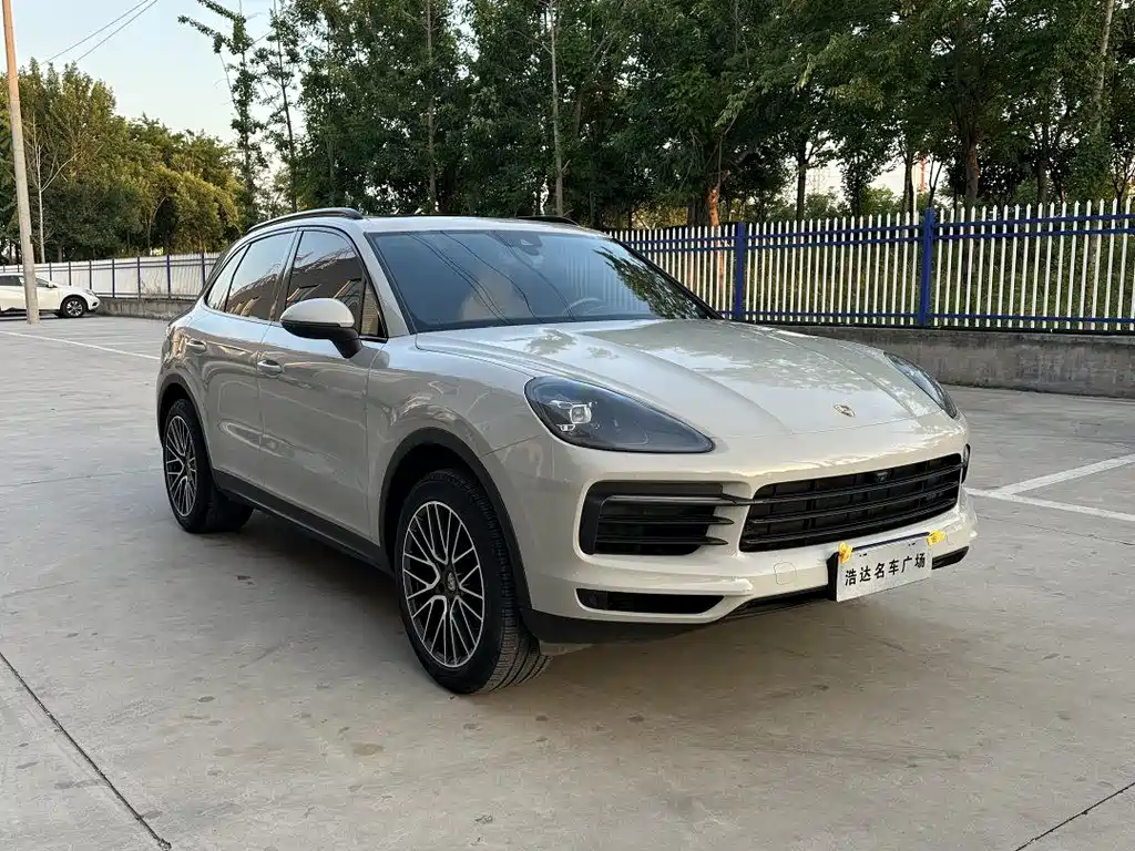 Porsche Cayenne 2018 — фото 1