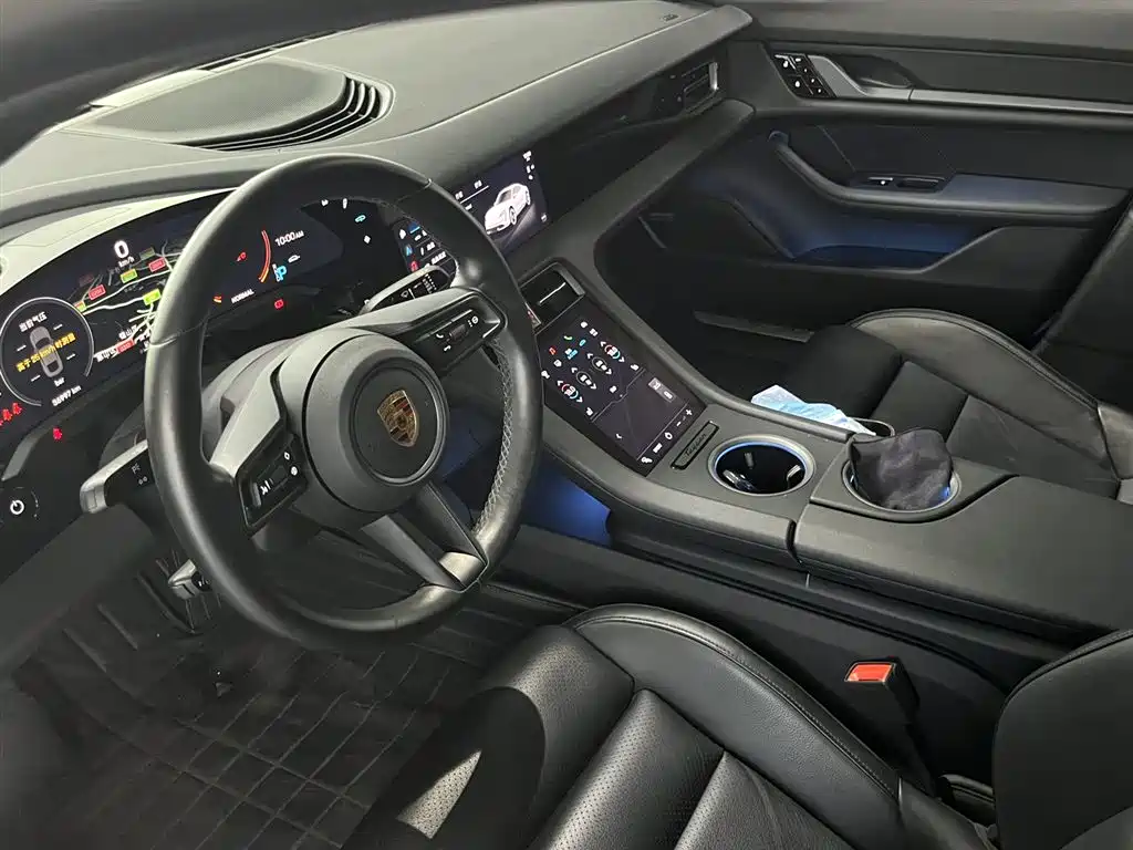 Porsche Taycan 2020 — фото 7